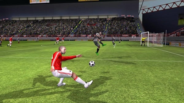 Dream League Soccer APK 2